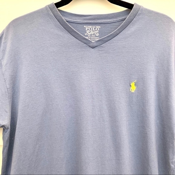 NWOT Men’s V-Neck Denim Blue Polo Logo Tshirt Minimalist Tennis Preppy Classic S - Picture 3 of 6